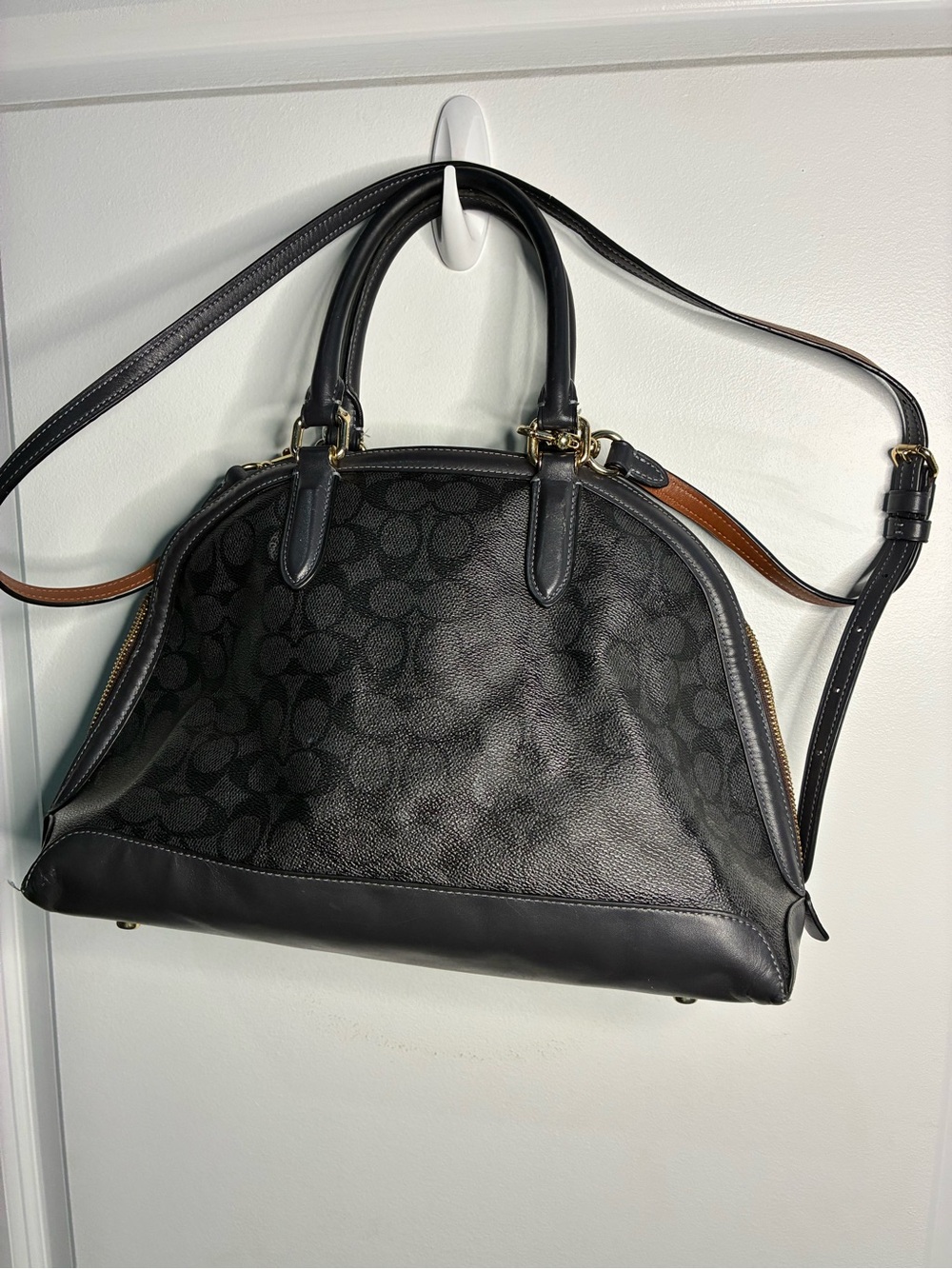 Coach Black and Brown Signature Satchel - Picture 2 of 11